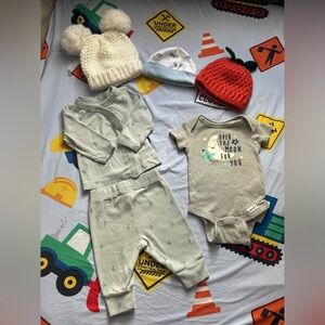 Carter's Green and Gray Bodysuit Set with Star Print